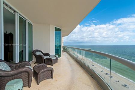 16047 Collins Ave