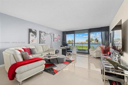 3300 S Ocean Blvd