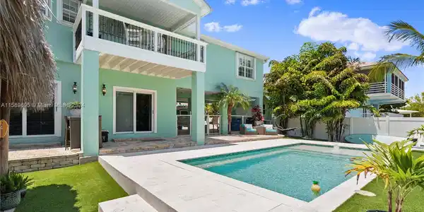 153 Venetian Way