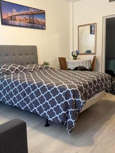 26 Diplomat Pkwy