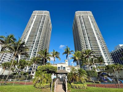 4779 Collins Ave