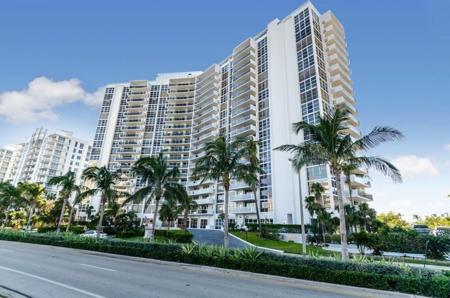 2841 N Ocean