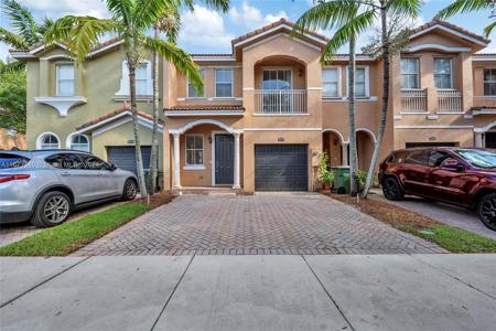 2570 SE 13th Ct