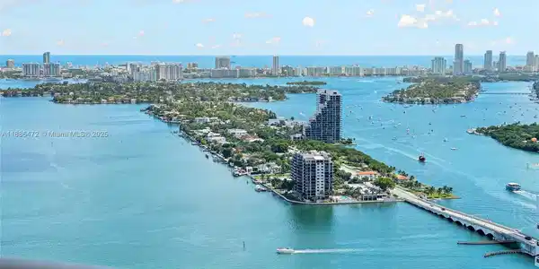 1750 N Bayshore Dr