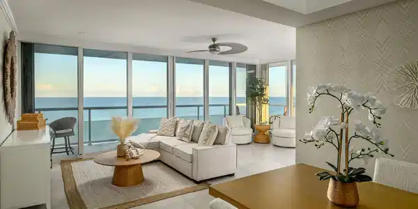 Image 4: 3554_Ocean_Dr_Penthouse_3N-336-Enhanced-