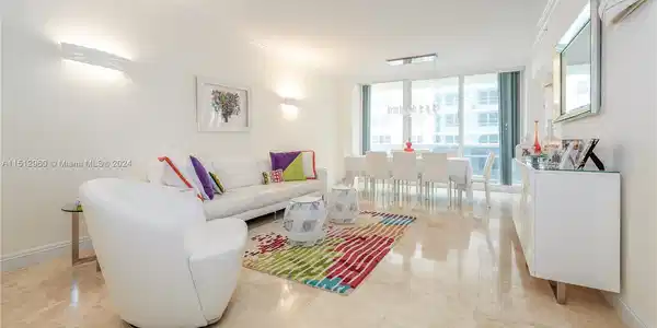 9559 Collins Ave