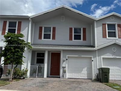 1785 SE 9th Ter