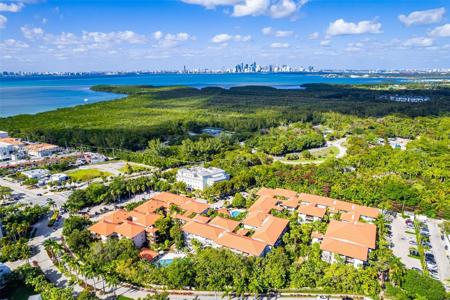 101 Ocean Lane Dr