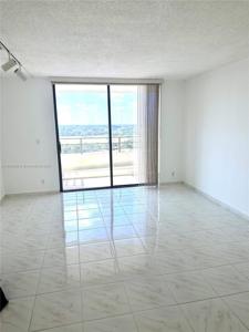600 Three Islands Blvd