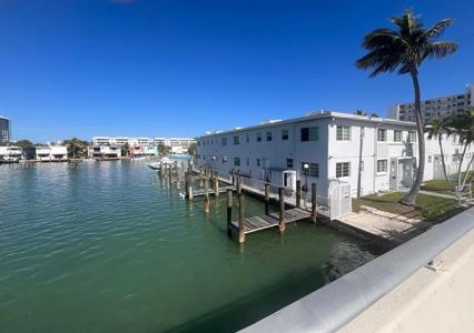 7207 Bay Drive