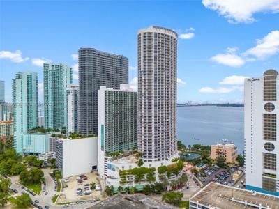 1750 N Bayshore Dr