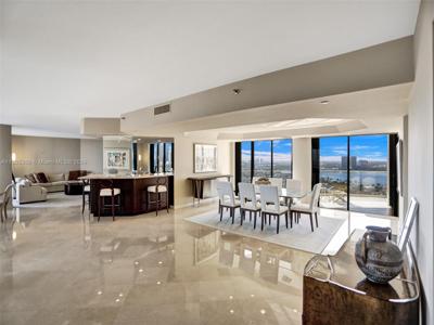 2800 Island Blvd
