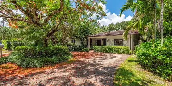7620 SW 59th Ave