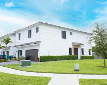 10807 SW 232nd Ter