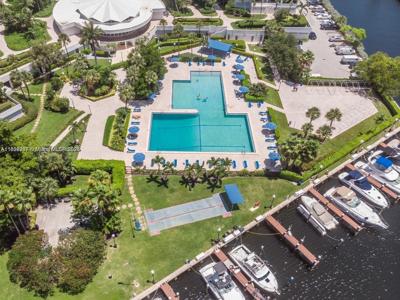 600 Three Islands Blvd