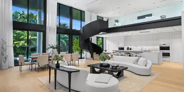 620 Ocean Blvd