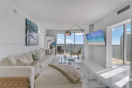 325 S Biscayne Blvd