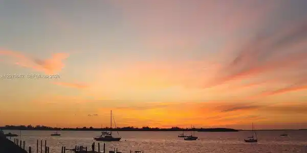 8 Ocean View Blvd