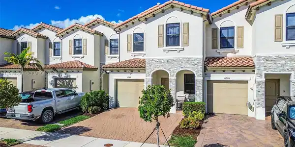 11907 SW 247th Ter
