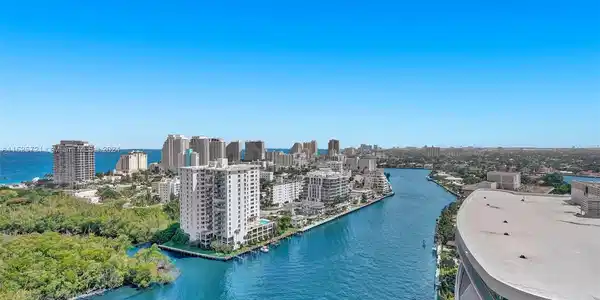 936 Intracoastal Dr