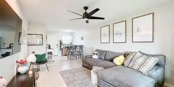 4849 ONYX LN