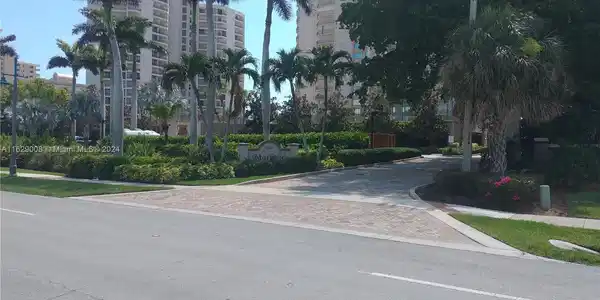 840 S Collier Boulevard