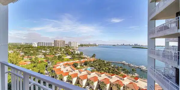 4000 Towerside Ter