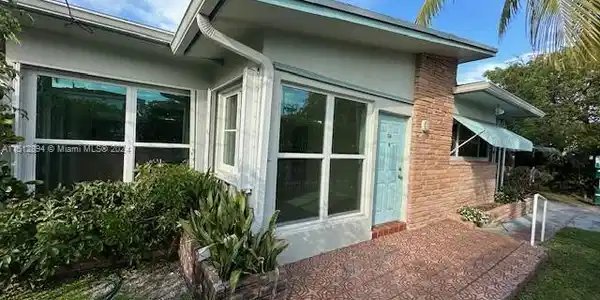 1247 Marseille Dr