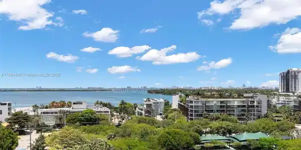 9 Island Ave