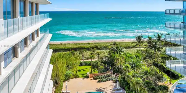 9149 Collins Ave