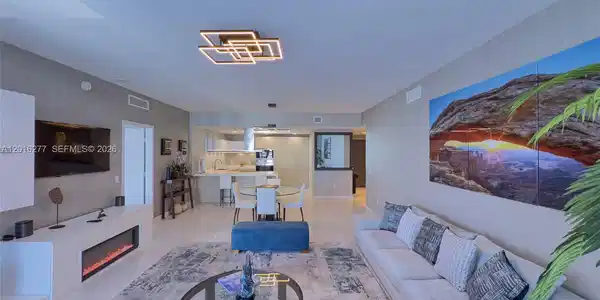 17111 Biscayne Blvd