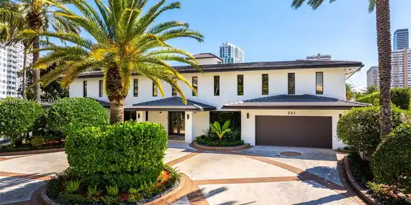 501 Hibiscus Dr