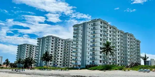 3215 S Ocean Blvd