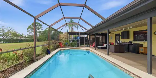 2580 SW Bayshore Blvd