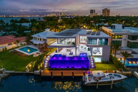 1133 Belle Meade Island Dr