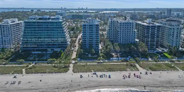9401 Collins Ave