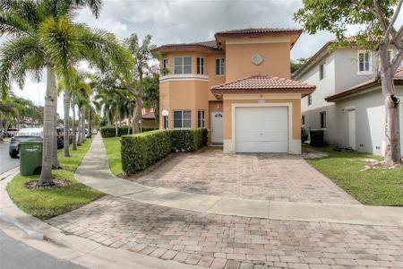 4126 NE 11th Dr