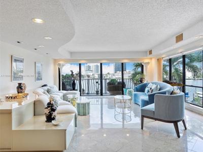 136 Golden Isles Dr