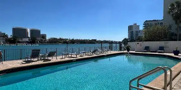 10101 E Bay Harbor Dr