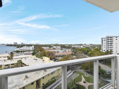 900 Bay Dr