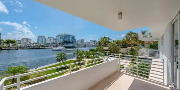 888 Intracoastal Dr