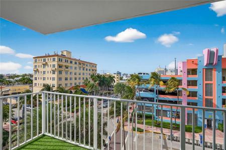 1255 Collins Ave