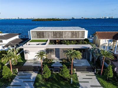 11420 N Bayshore Dr