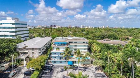 2539 S Bayshore Dr