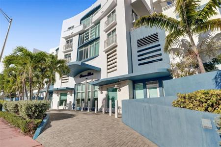 7600 Collins Ave