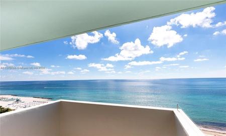 2899 Collins Ave