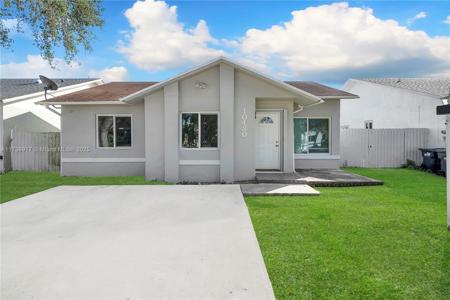 10430 SW 210th Ter