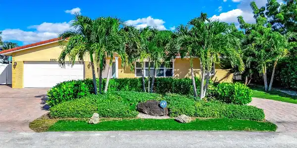 5550 NE 26th