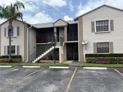 889 Hamilton Dr