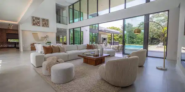 Image 2: Living & Dining Room